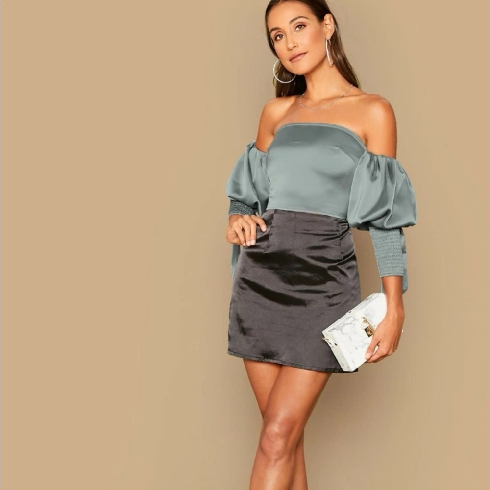 Off Shoulder Satin Shirred Panel Leg-of-mutton Crop Top